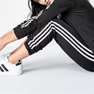 Women’s Adidas Essentials Warm-up Tricot Track Pants. New
